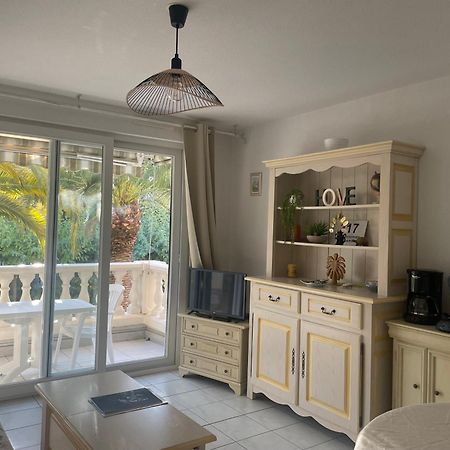 Apartamento Le Tropical Fréjus Exterior foto